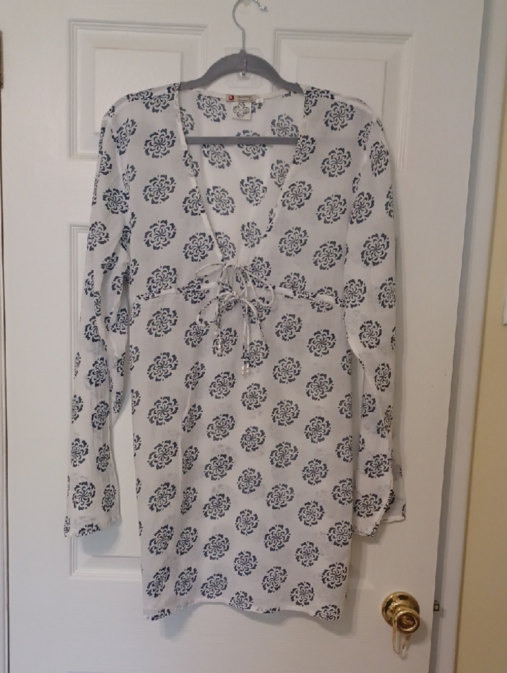 Tikka Sz XL, cream, and blue Beach Tunic From One&Only Beach Club Bahamas